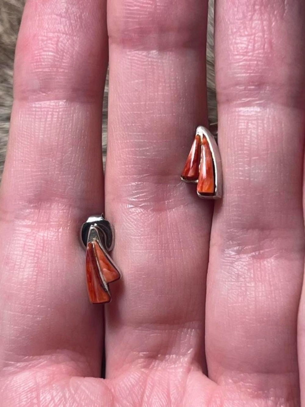 Sterling silver curved spiney oyster shell post earrings